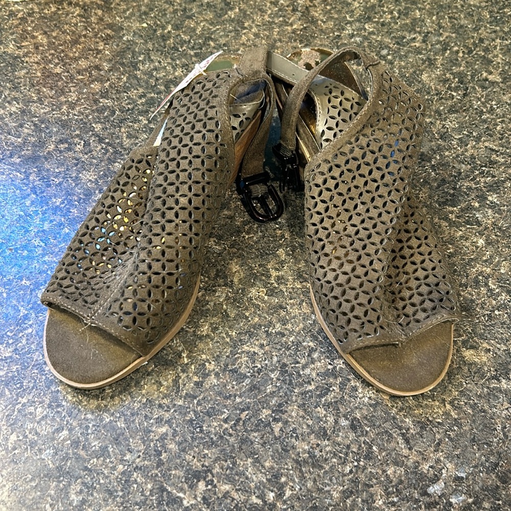 Carlos Santana Heels